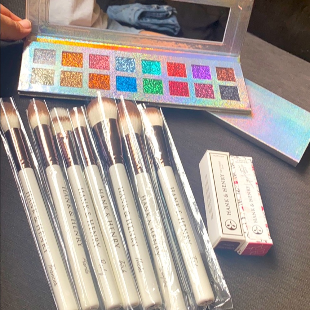 Hank and Henry bundle